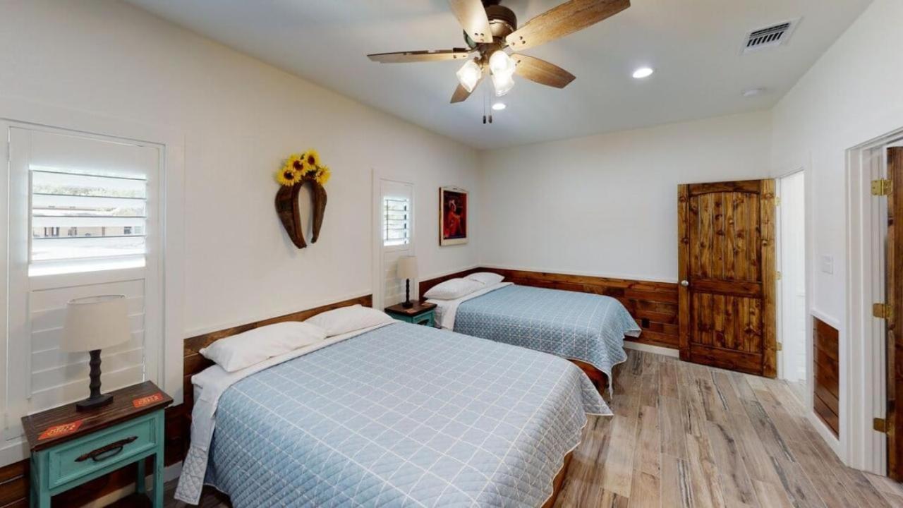 Heartstone Lodge Concan Bagian luar foto